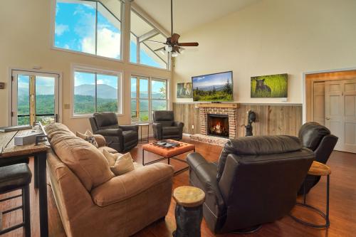 The Grandview 3 Bedroom Gatlinburg Cabin with View